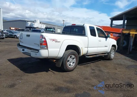 2013 Toyota Tacoma Prerunner V6 z USA, uszkodzony, nr VIN 5TFTU4GN7DX036601